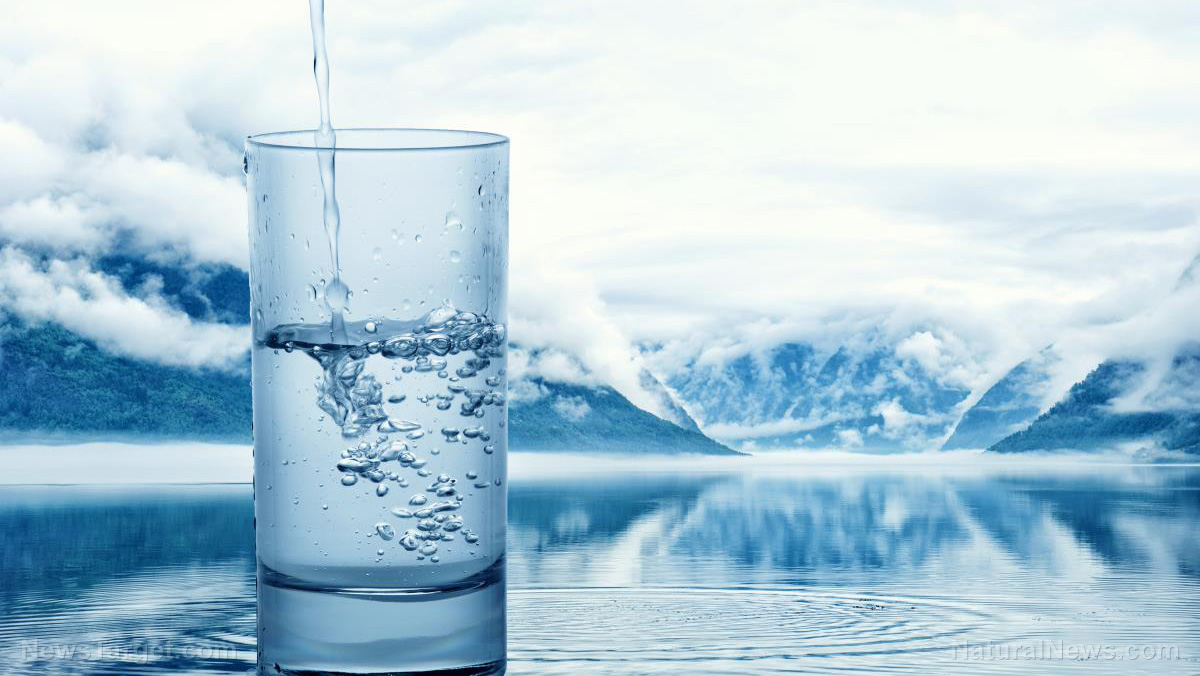 Silicon-rich mineral water is a safe, effective way to eliminate aluminum from your body