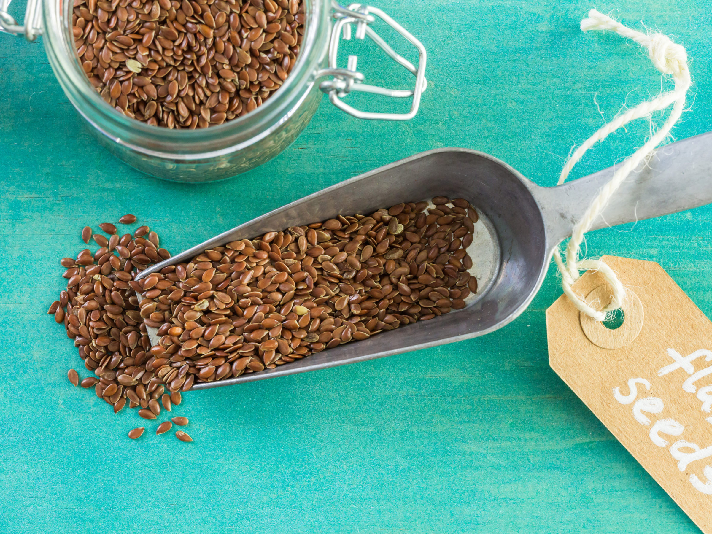 15 Flaxseed Oil Benefits + Side Effects & Caveats
