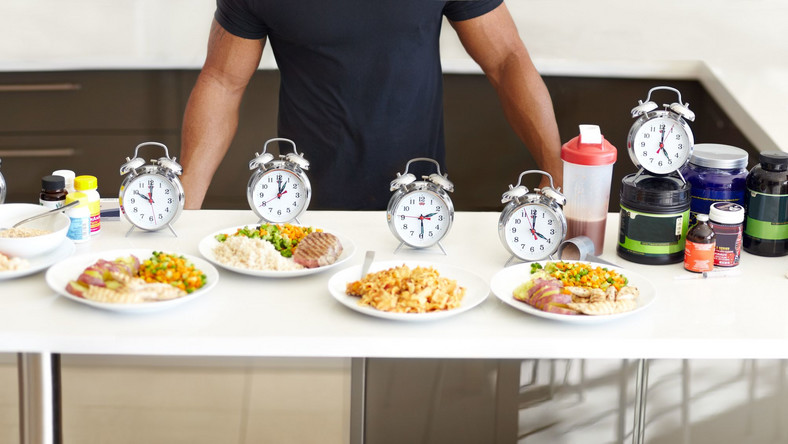 7 Intermittent Fasting Benefits That Aren’t Weight Loss