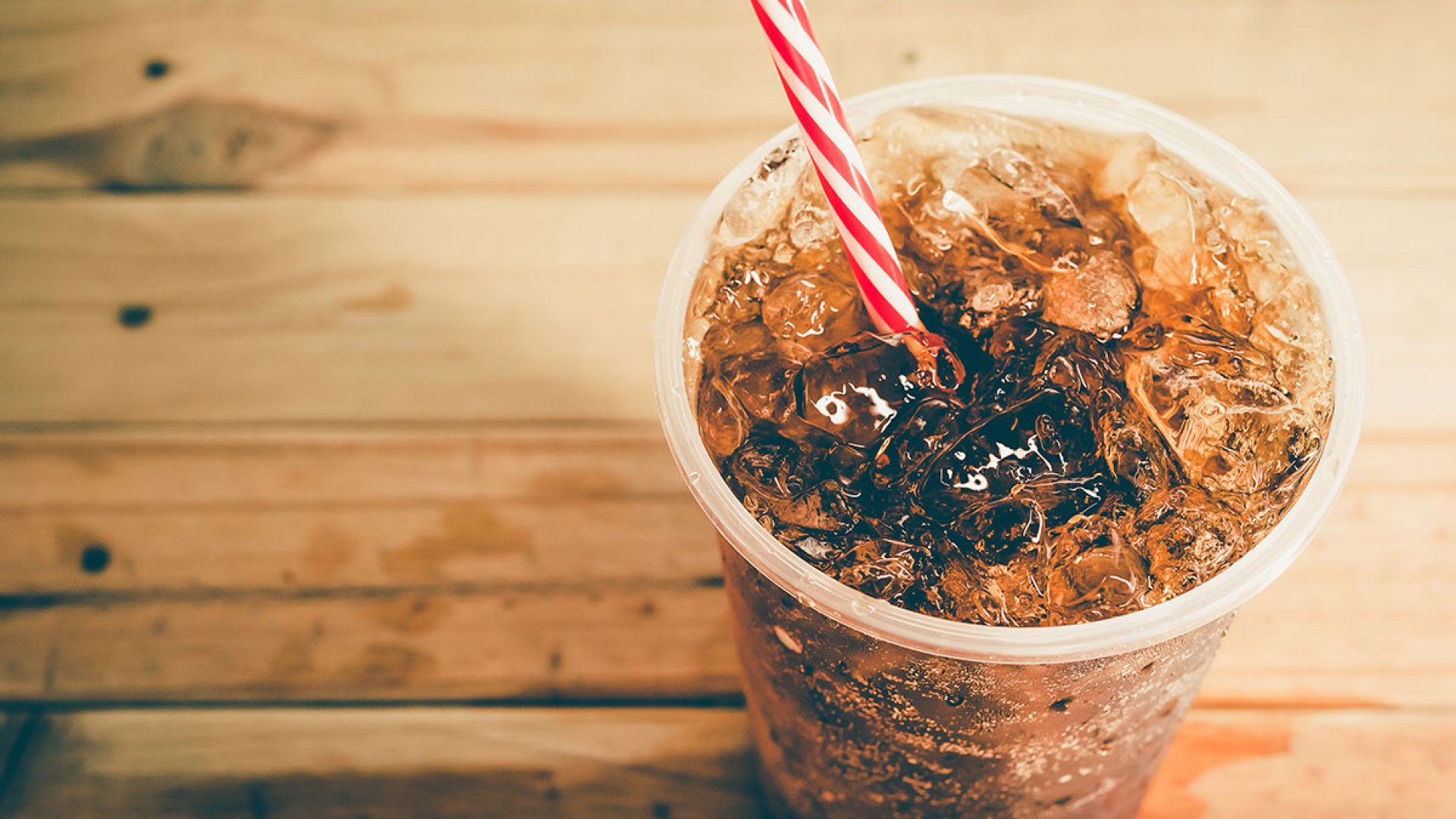 40 Side Effects of Drinking Too Much Soda