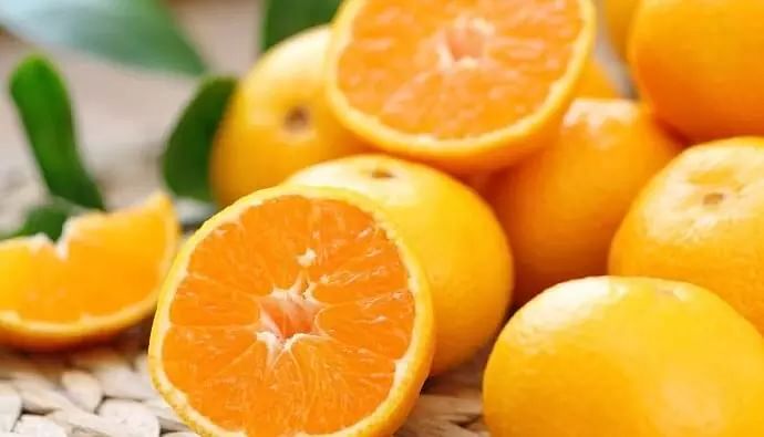 Here are some health benefits of oranges